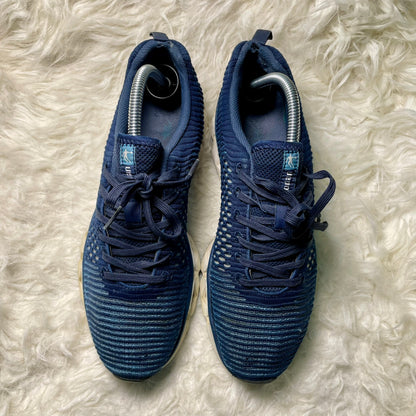 Mesh Knit Athletic Runner – Navy Blue