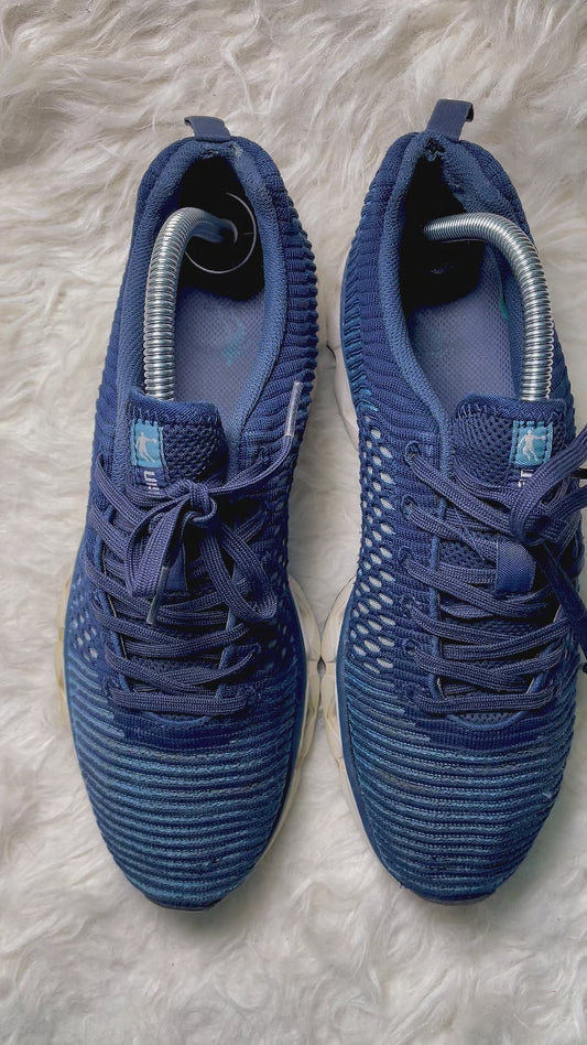 Mesh Knit Athletic Runner – Navy Blue
